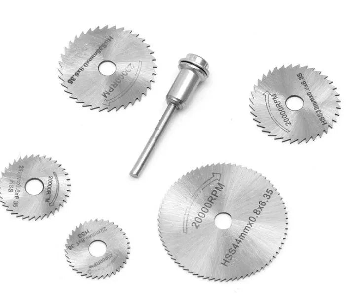 Set of 6-7 circular saw blades with mandrel for woodworking cutting tasks