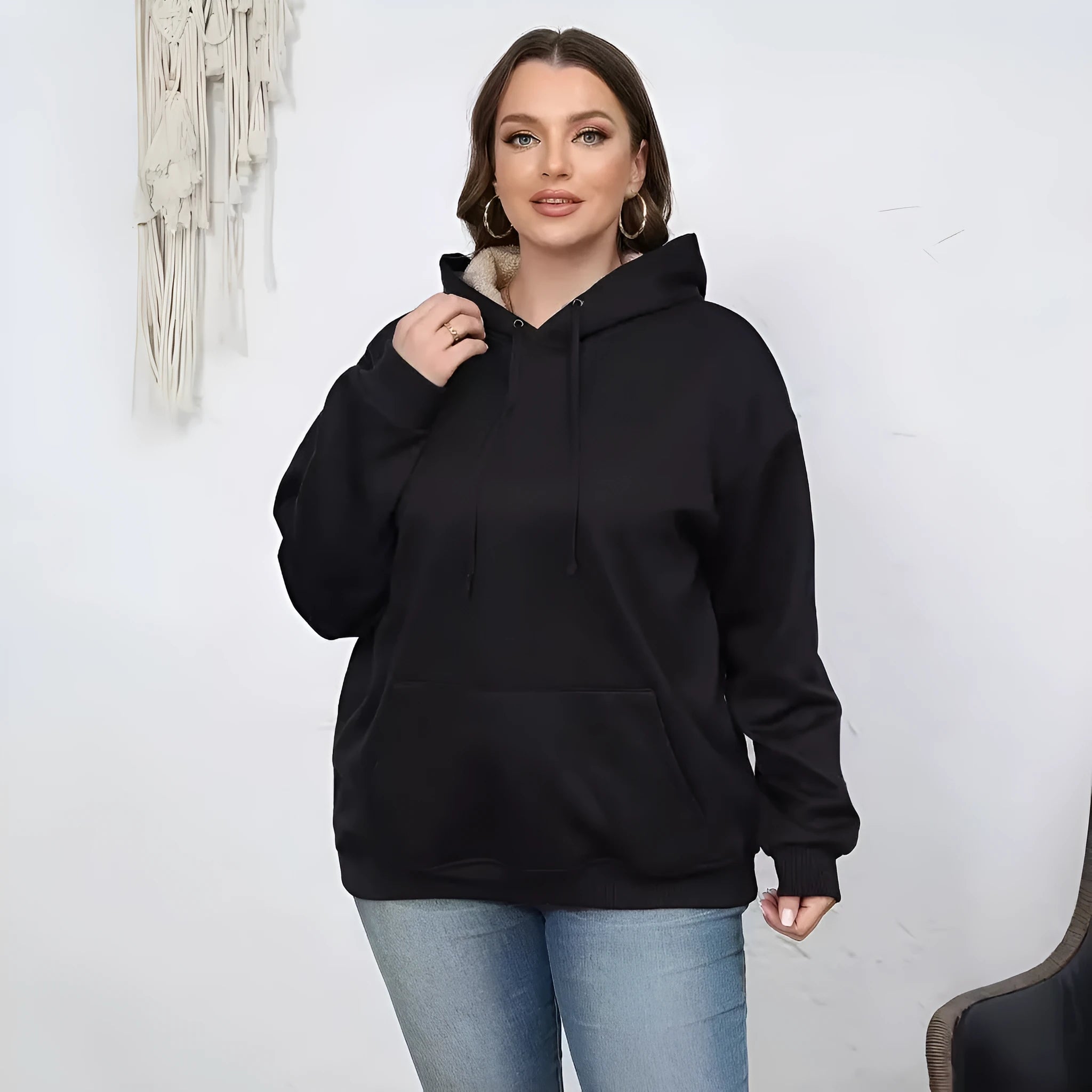 Women's thick grey hooded pullover sweater with 3D pattern and front pockets