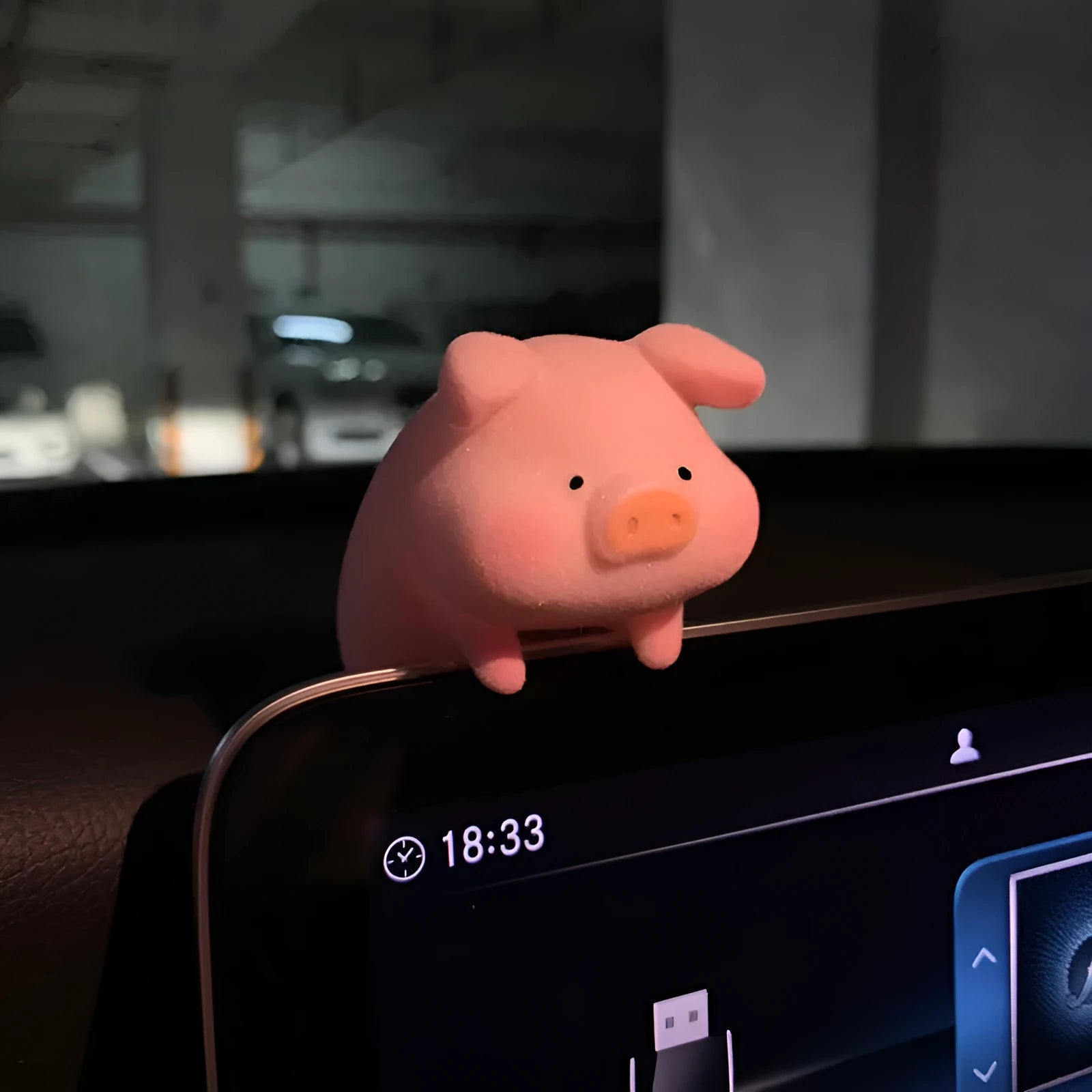 Cute cartoon pig resin ornament for car dashboard decoration
