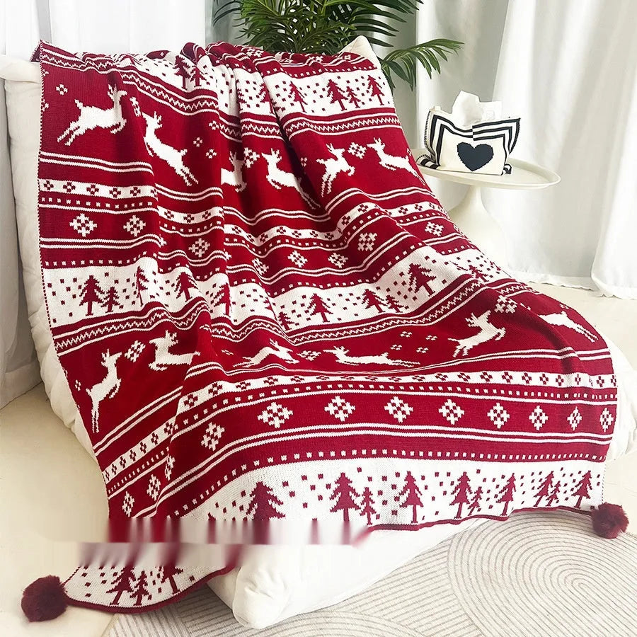 Personalised Christmas blanket with snowflake or reindeer pattern measuring 110x130cm