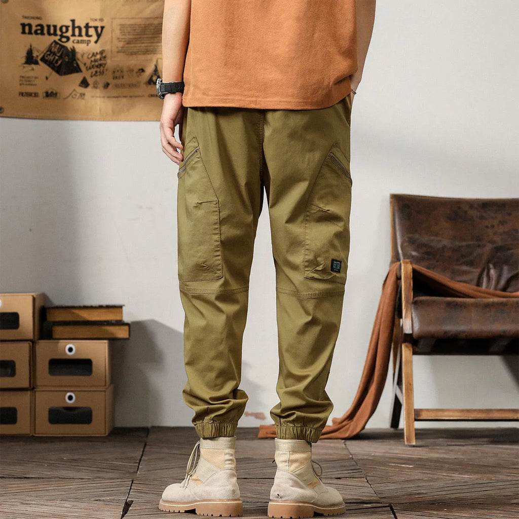 Men's tapered harem pants in Hong Kong retro style with ankle bands and cotton fabric