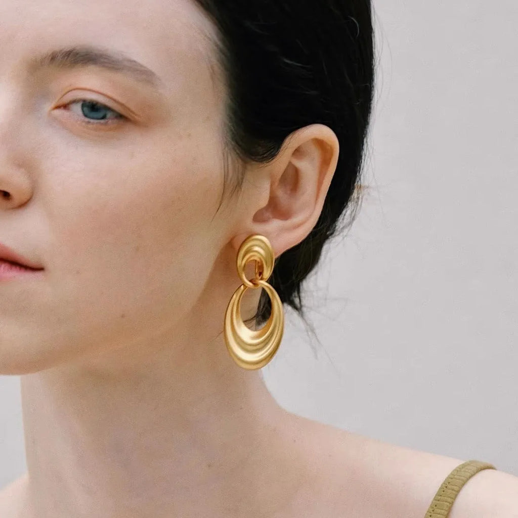 Copper French retro double circle earrings with a quicksand gold finish and U-shaped silhouette.