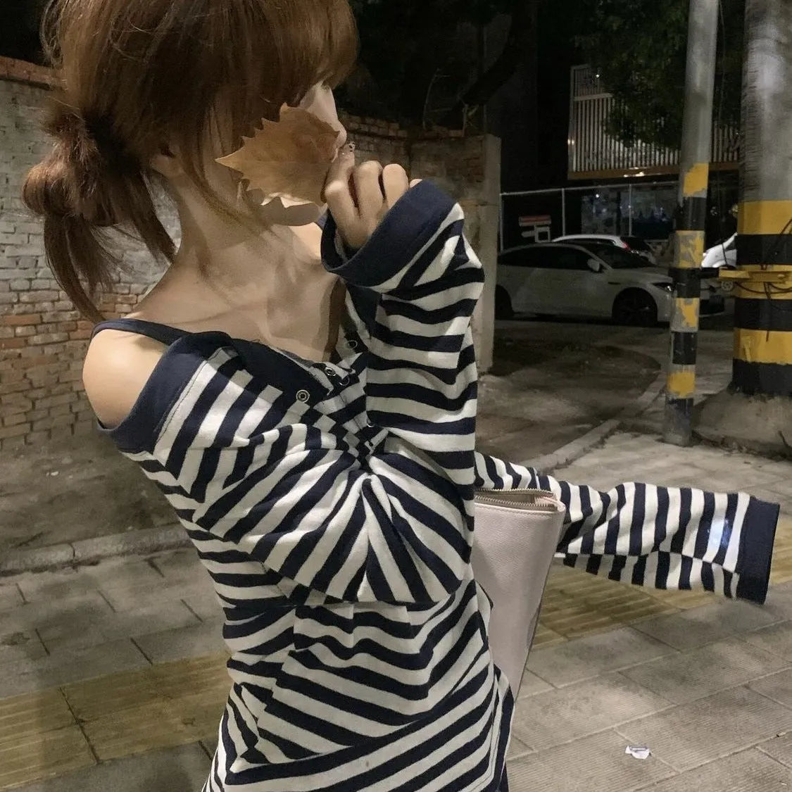 Dark blue oversized women's T-shirt with Korean-style embroidery and stripes on long sleeves
