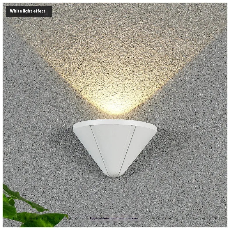 5W waterproof courtyard LED lamp with aluminum alloy body in black or white finish emitting 3000K warm light