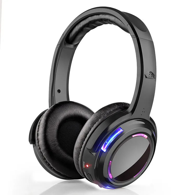 Black silent disco wireless headphones with 40mm drivers and 3.5mm plug