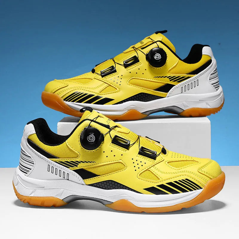 Unisex flat heel casual sneaker in multiple colours with round toe.