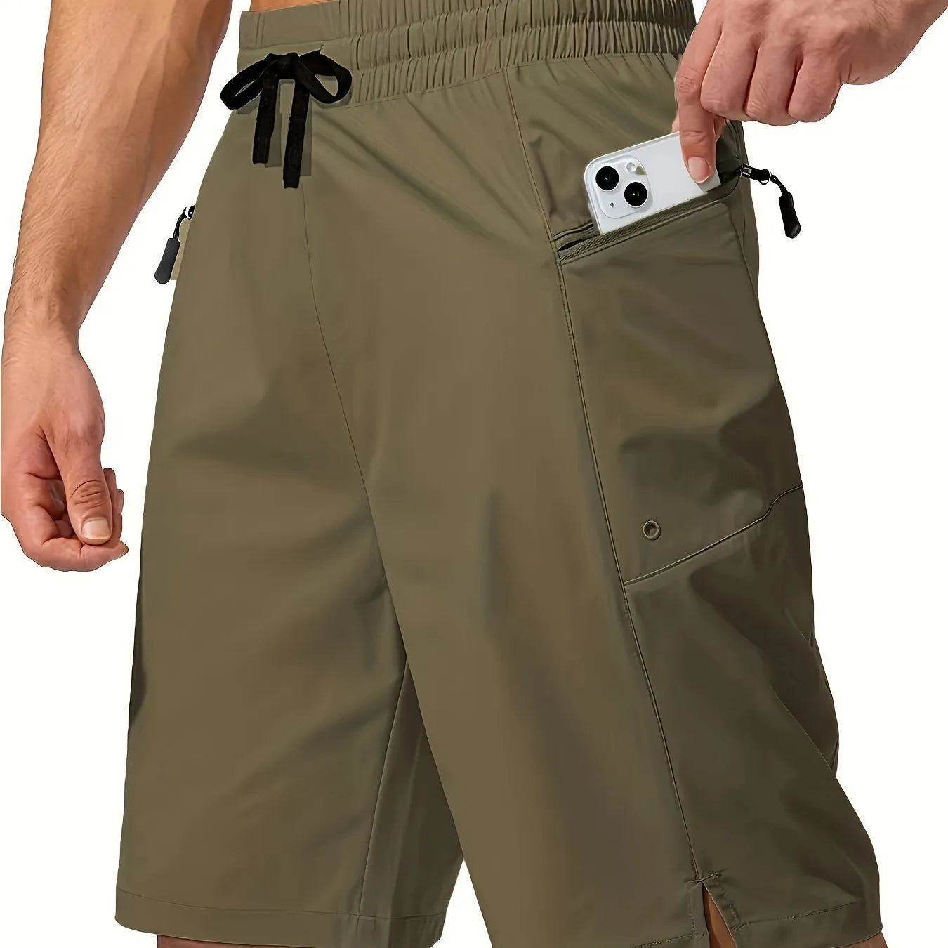 Men's solid colour beach shorts in straight cut with quick-drying polyester fabric