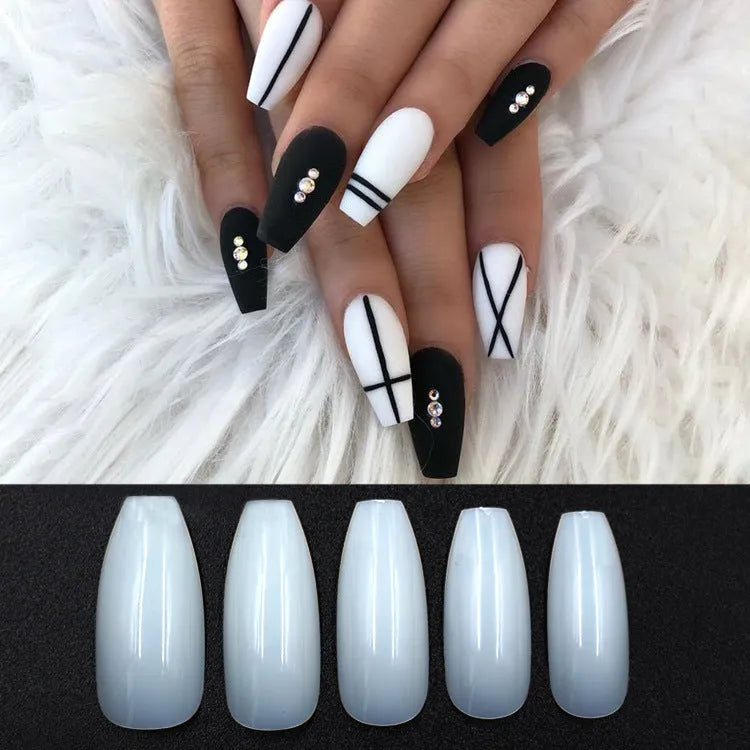 500 clear natural ABS false nails in 10 sizes for professional or home nail application
