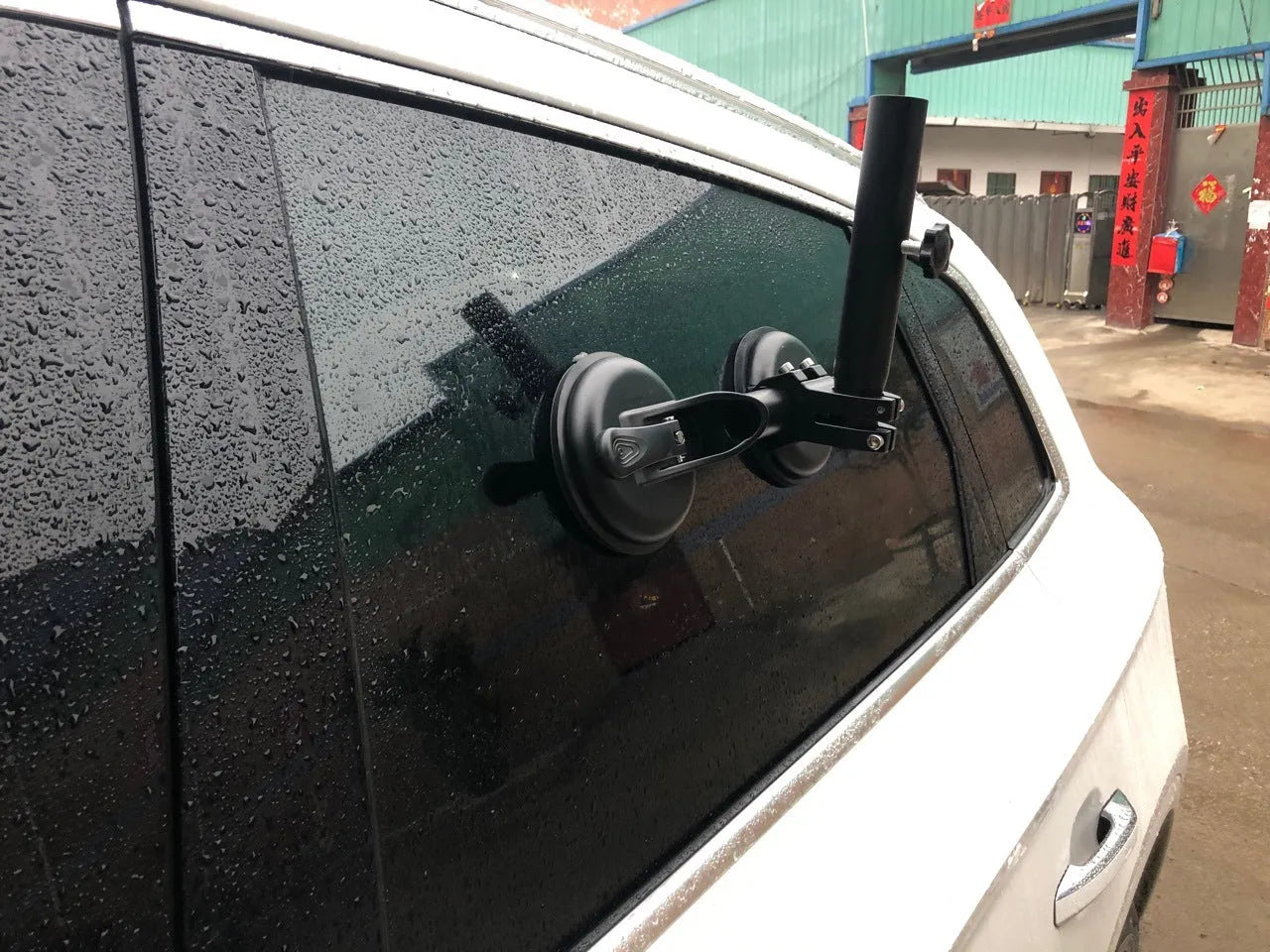 Black ABS car sucker base with round rubber suction cup for off-road flag mounting on vehicle windows