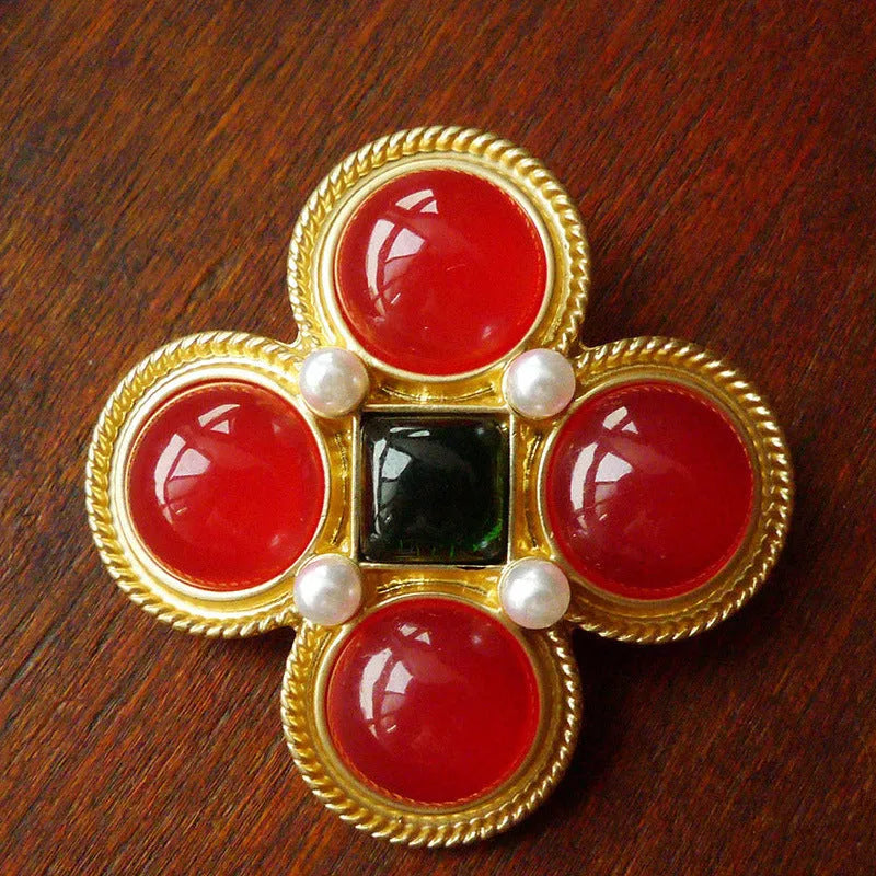 Zinc alloy retro baroque brooch showing eight colour style options with measurements from 2cm to 5.5cm