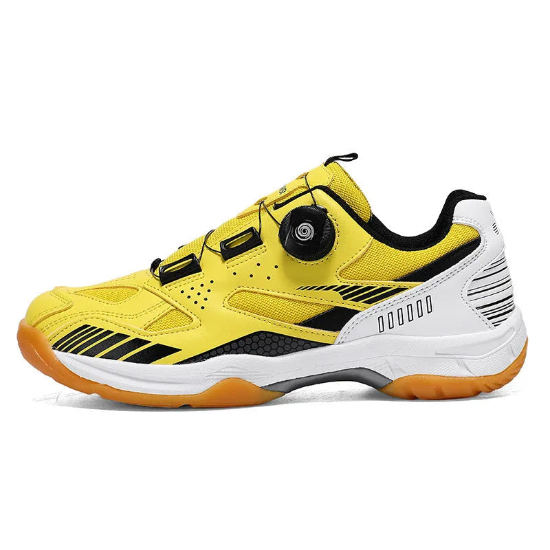 Unisex flat heel casual sneaker in multiple colours with round toe.