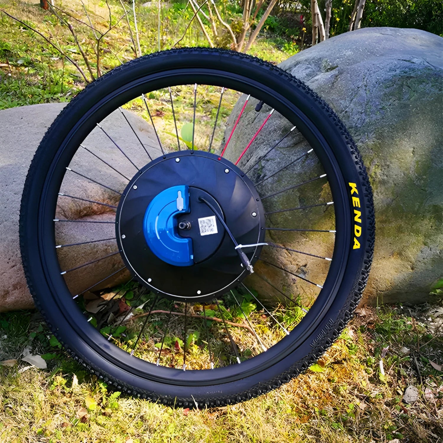 Yunzhilun micro-power bicycle conversion kit for 26-inch wheels with lithium battery and alloy hub motor.