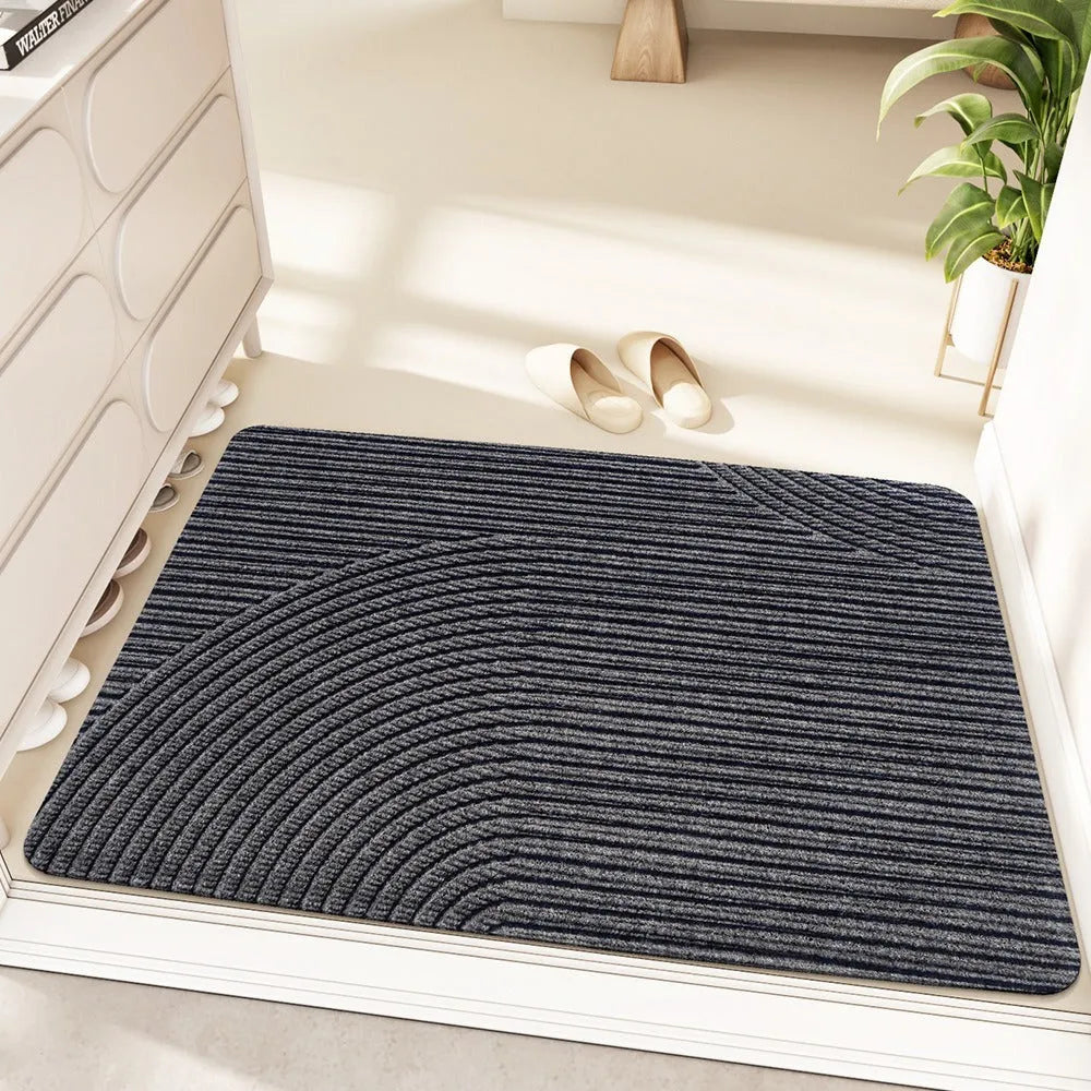 Alien-shaped entrance carpet with cartoon anime pattern in green colour, 60x90cm size