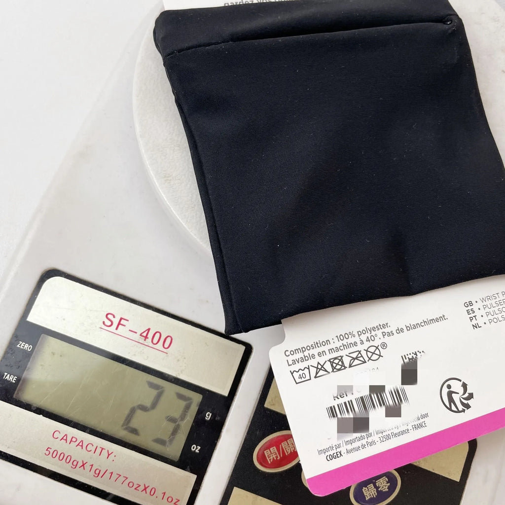 Wrist bag armband sleeve for mobile phone with 10cm x 10.5cm dimensions designed for camping and fitness use.