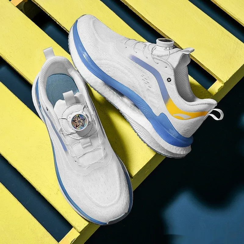 Men's high-top popcorn running shoes in mesh with buckle closure and composite sole.