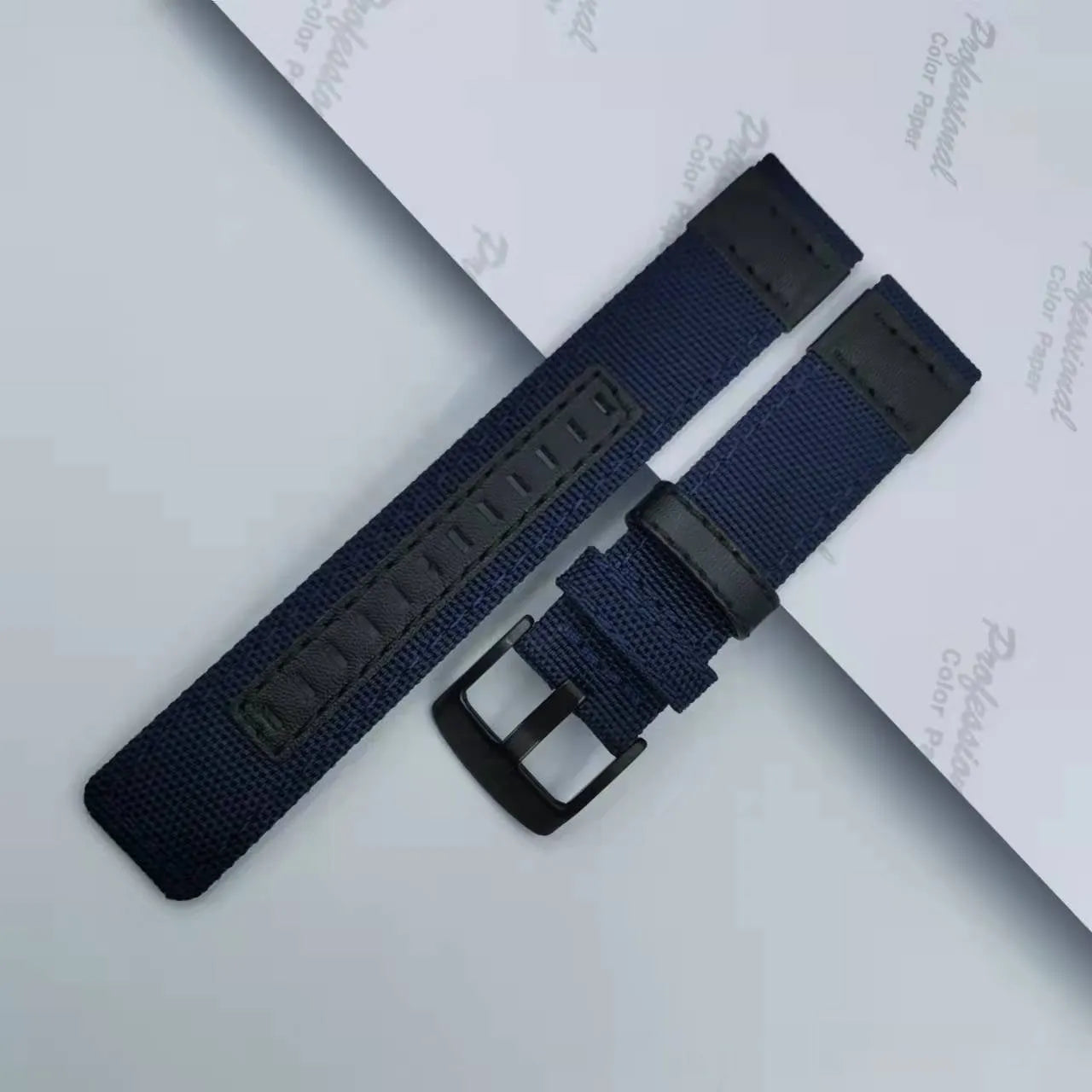Oxford cloth canvas watch strap shown in camouflage colour next to sizing options for 20mm, 22mm, and 24mm widths.