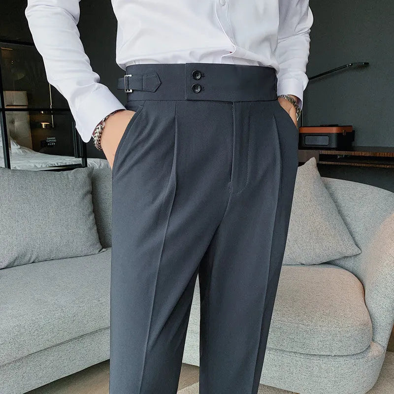 Men's straight-leg casual trousers in a solid colour on a neutral background.