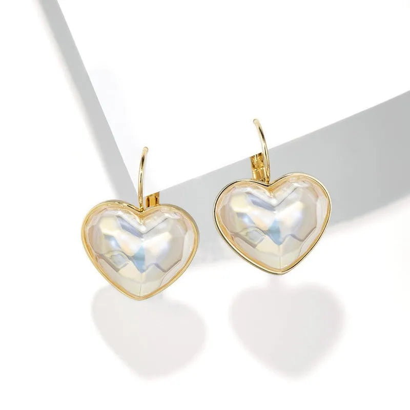Gold alloy women's ear clip with summer love niche design and natural style