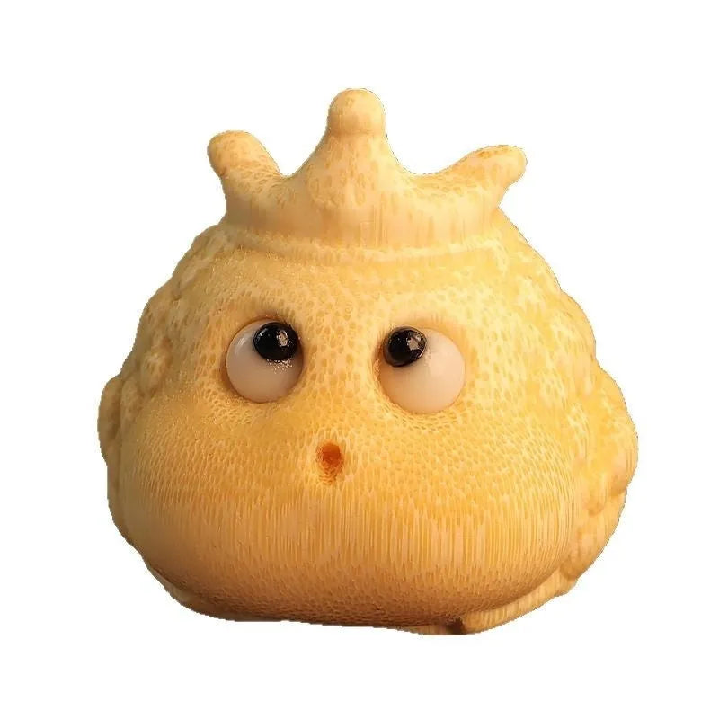 Solid bamboo carving ornament of Crown Princess toad with 5.0 live eye design in cute style