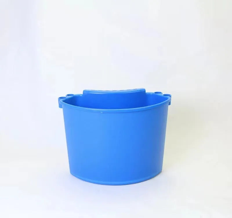 Dual-compartment car wash bucket in red with wash mitt compartments