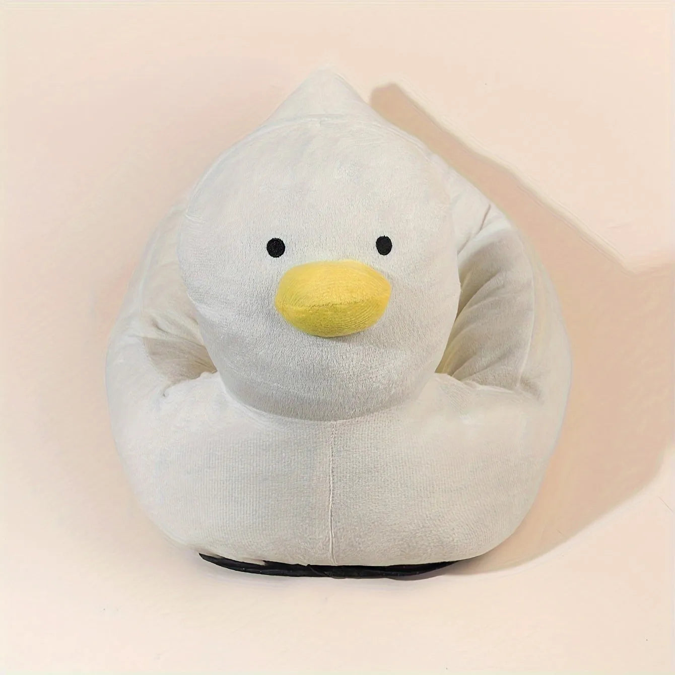Duck-shaped fluffy pet bed in blue or white colours for small dogs and cats