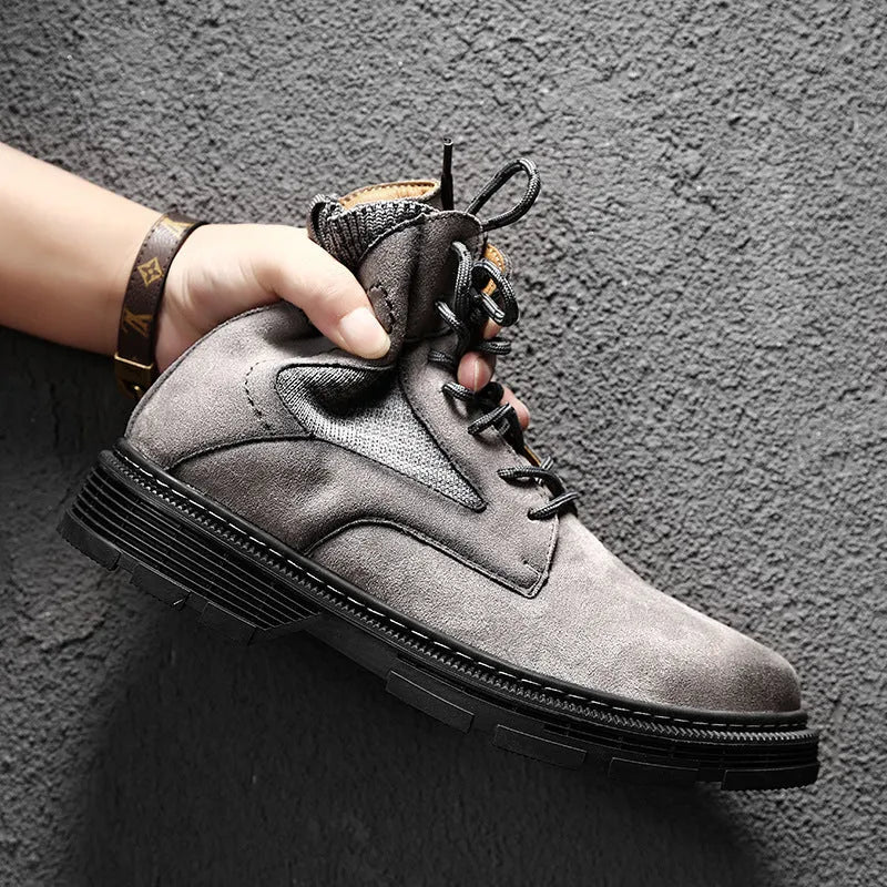 Men's vintage style Martin boots with frosted leather finish and low thick heel
