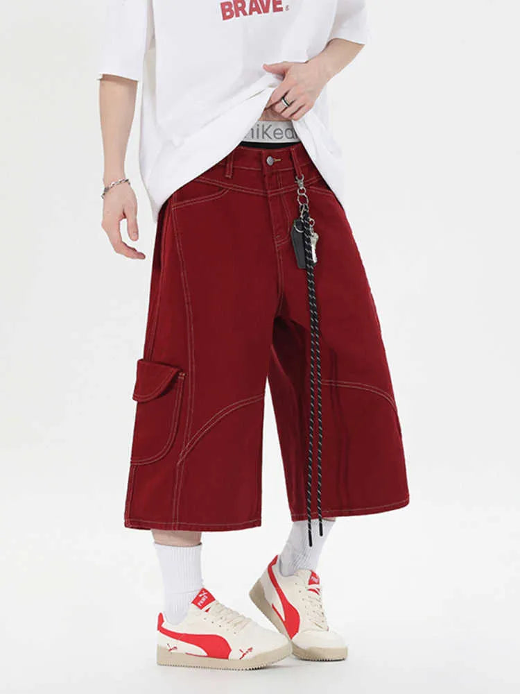 Retro denim workwear shorts with multiple pockets in wide leg cropped design