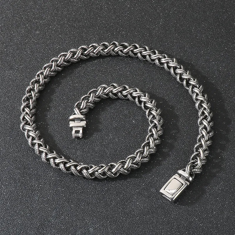 Men's geometric titanium steel necklace with hemp flower chain in antique silver colour
