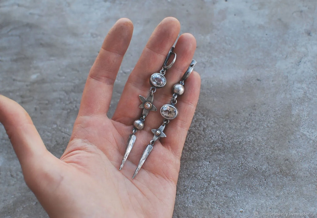 Hesheng geometric antique silver plated rhinestone pendant earrings with long drop design
