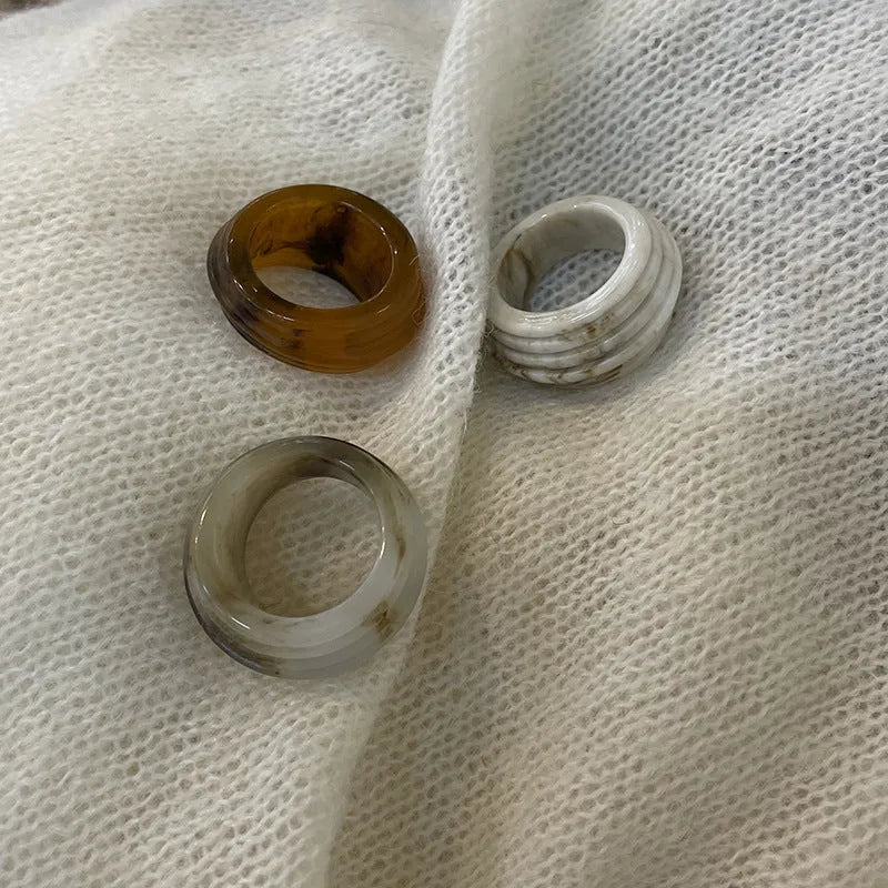 Chinese style irregular geometric resin wide ring in brown and white colour options