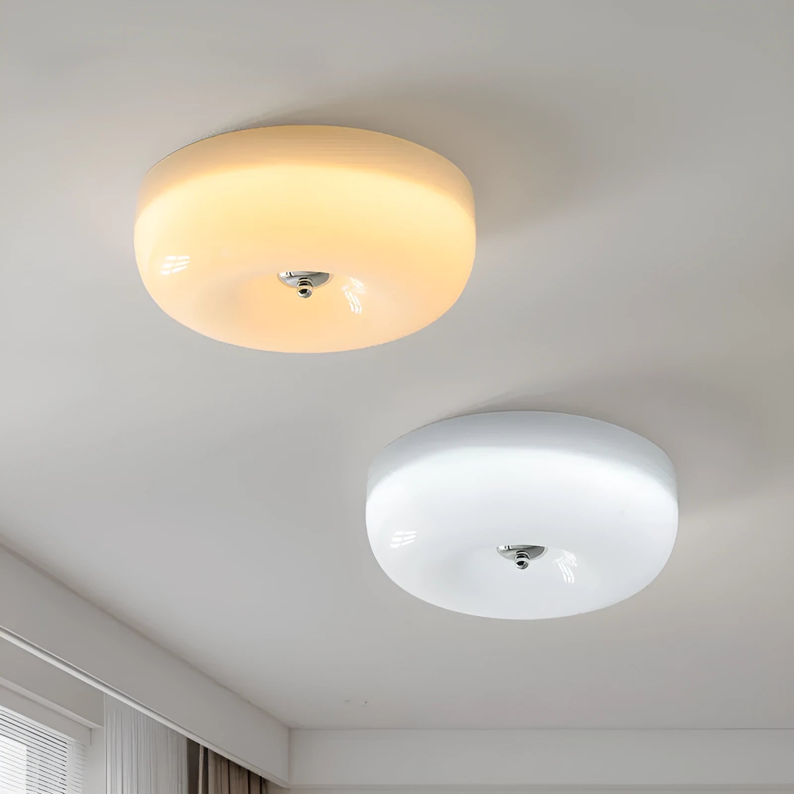 Cream American-style three-colour ceiling lamp for bedroom in 30cm or 40cm diameter