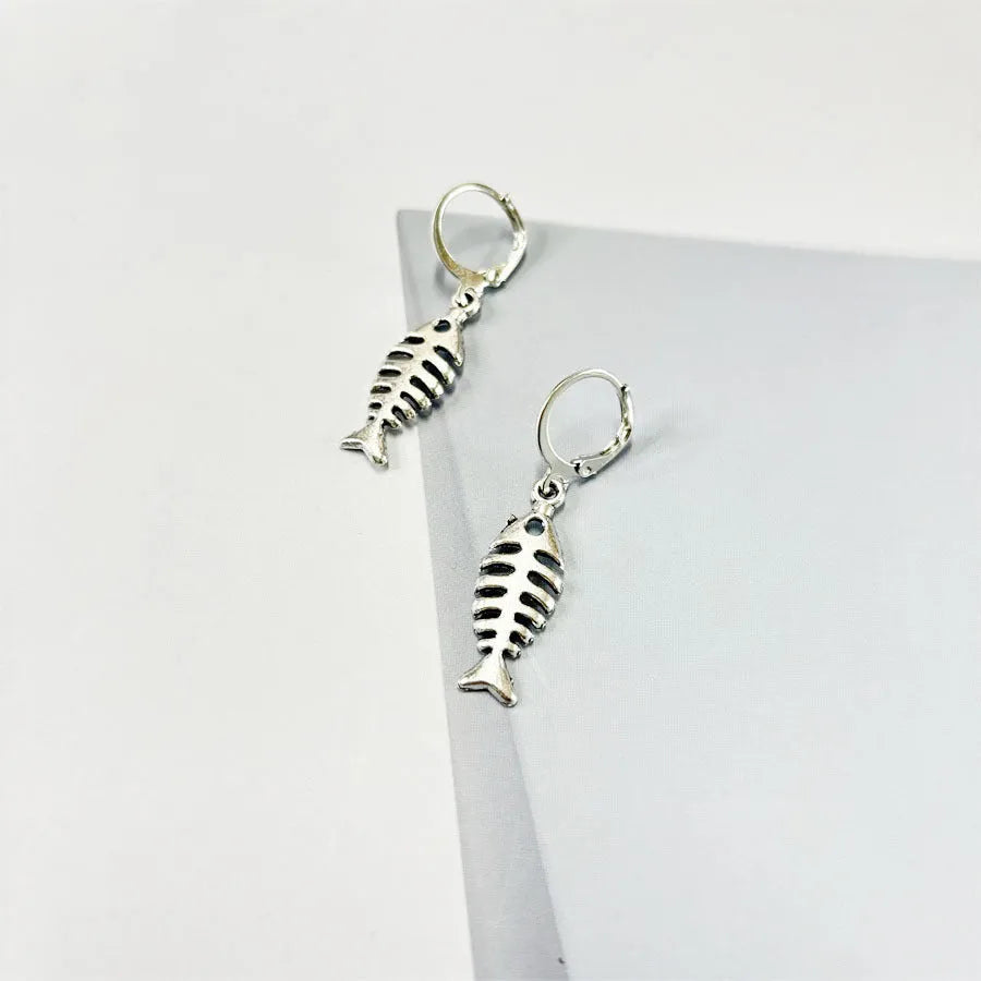 Fishbone pendant earrings and adjustable necklace set in retro alloy jewellery