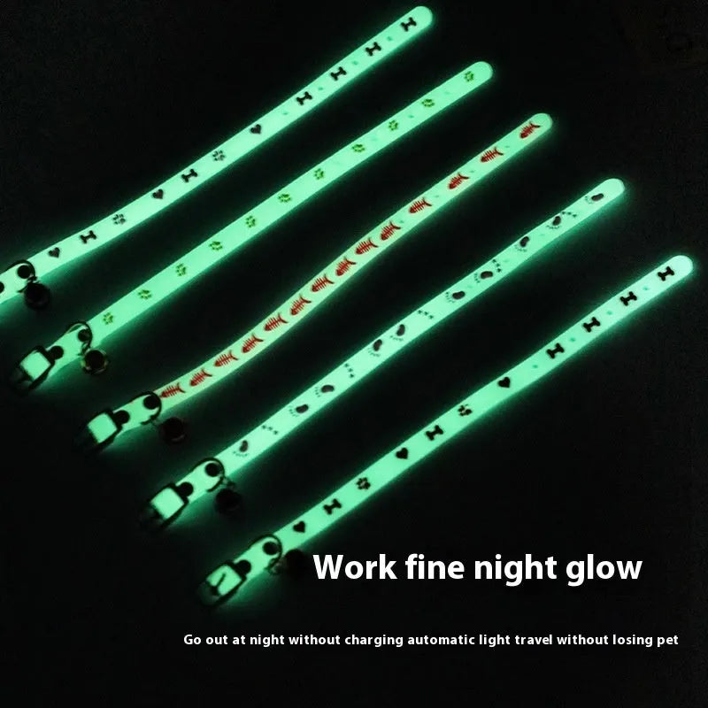 Glow in the dark adjustable silicone cat collar with metal bell in love style design