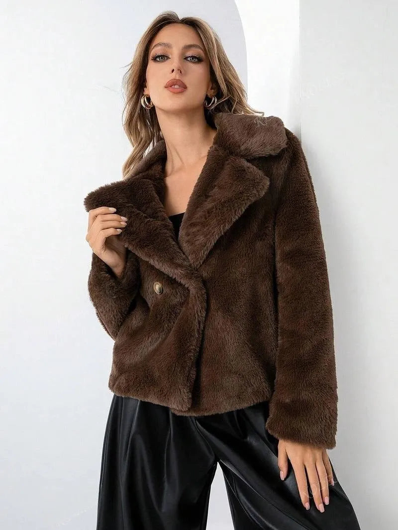 Women's short faux fur coat in loose fit with regular sleeves shown in available colours
