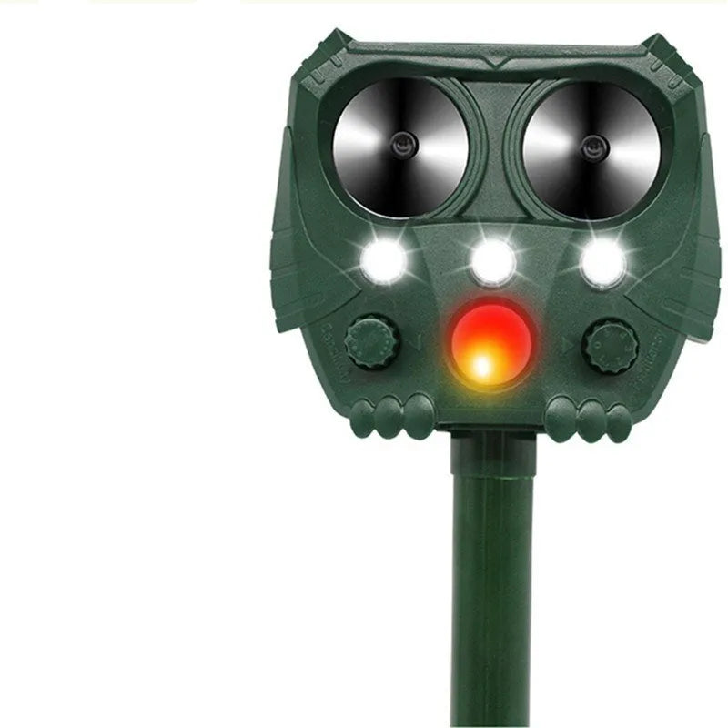 Green solar ultrasonic animal repeller with LED lights for outdoor pest control
