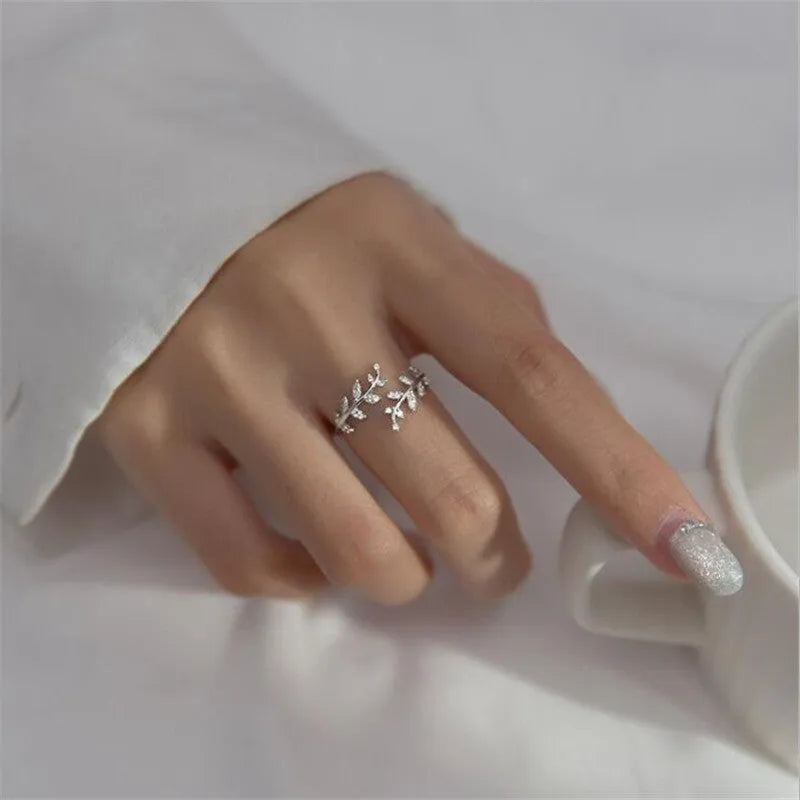 Women's branch leaf ring in electroplated copper with geometric design, silver or gold tone finish