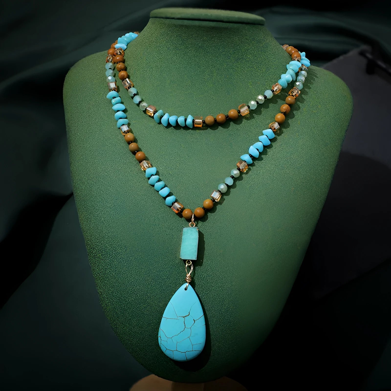 Turquoise water drop pendant fashion necklace with heart-shaped mixed gem inlay on ball bead chain
