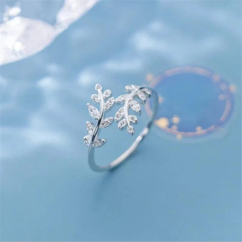 Women's branch leaf ring in electroplated copper with geometric design, silver or gold tone finish
