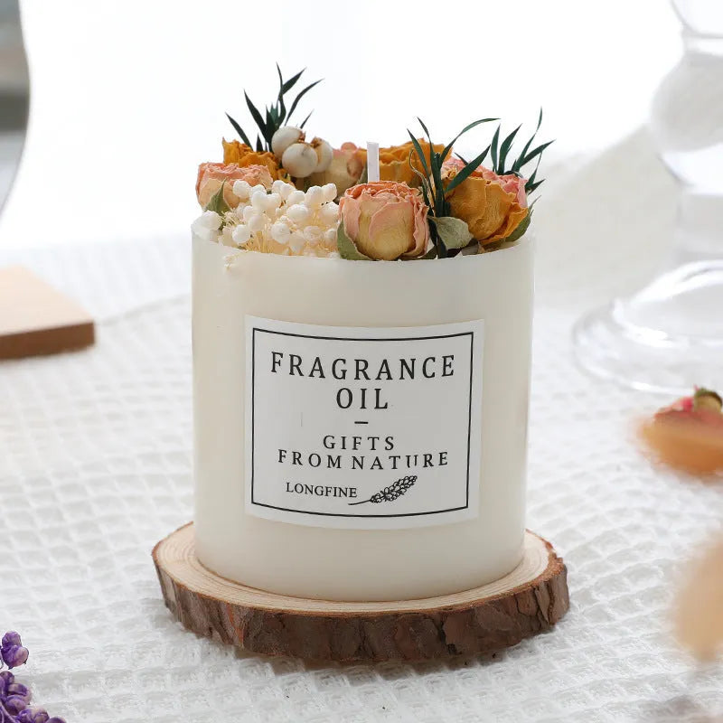 Dried flower decorative aromatherapy candle with nine scent options and wooden chip base