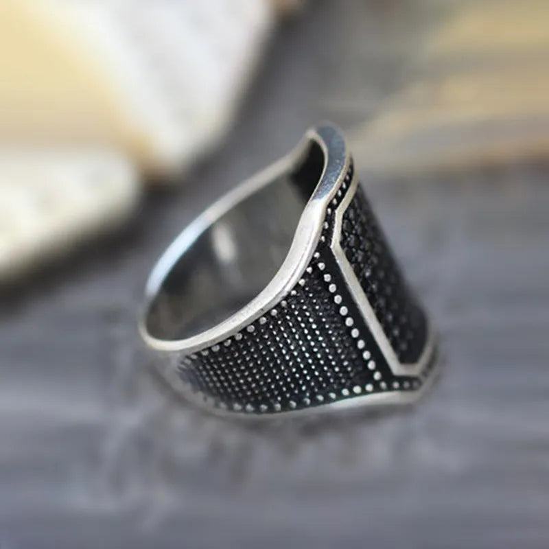Black alloy ring with copper inlay and zircon stone accents in European American style