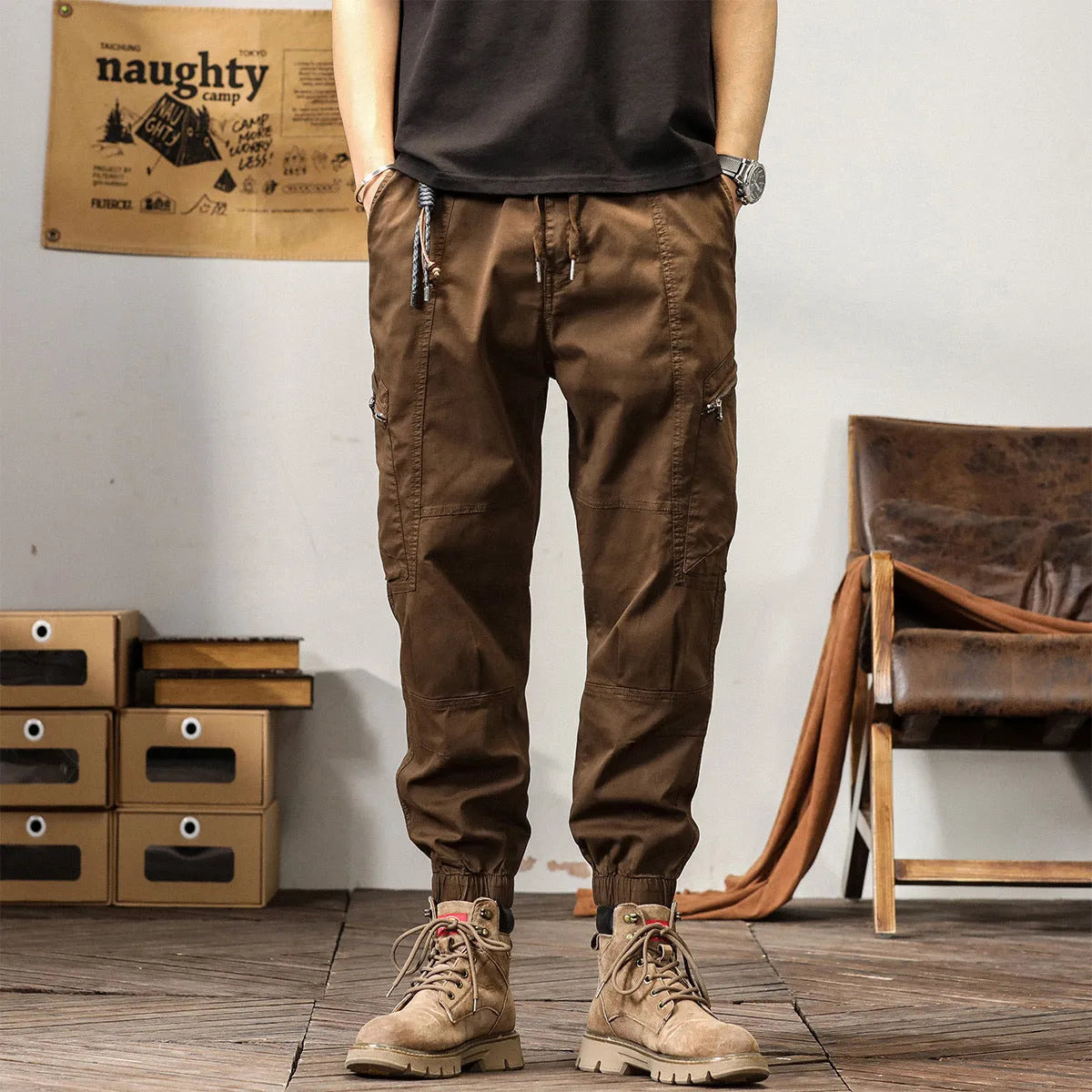 Men's tapered harem pants in Hong Kong retro style with ankle bands and cotton fabric