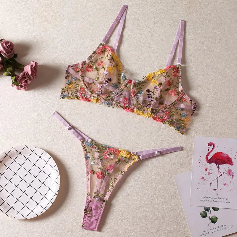 Floral single layer bra with steel ring and matching T-back underwear in mesh fabric