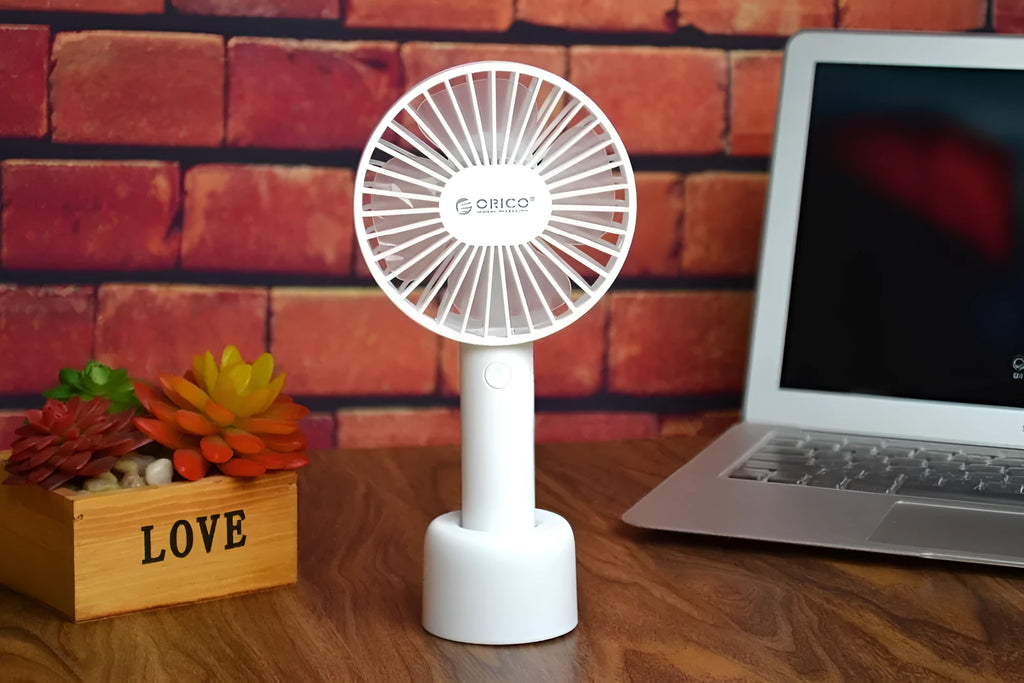 ORICO FH1 white portable USB rechargeable fan with three-speed adjustment buttons