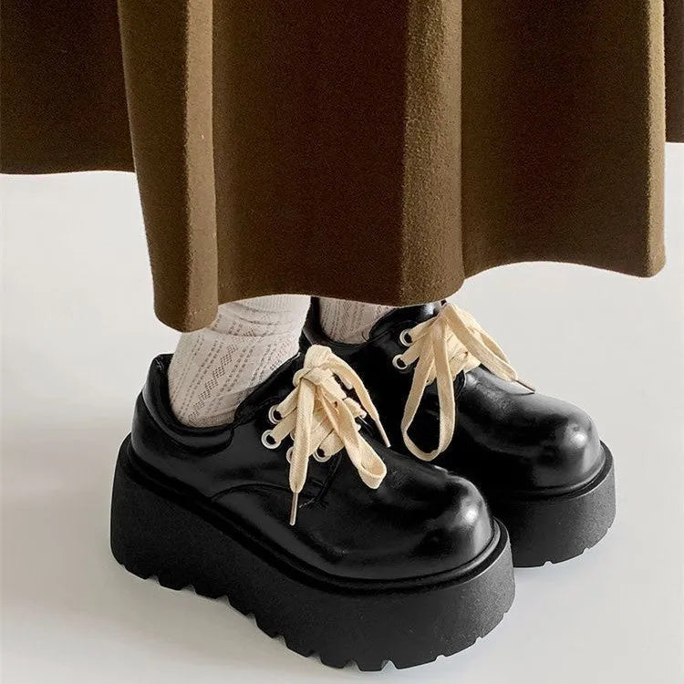 Black women's retro lace-up platform shoes with chunky 6-8cm sole and round toe