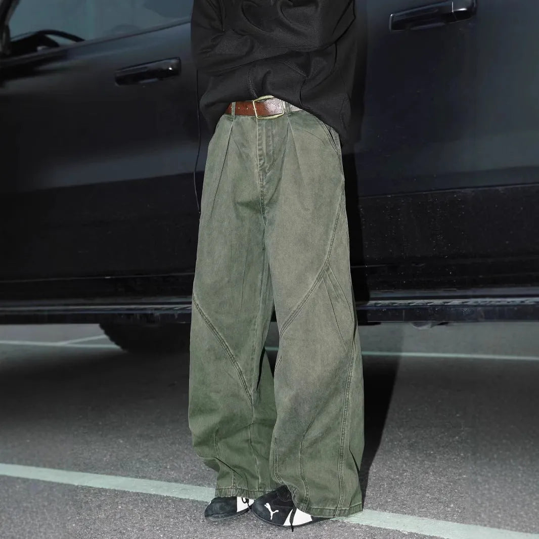 Men's straight cut pleated trousers in apricot colour with elastic waistband