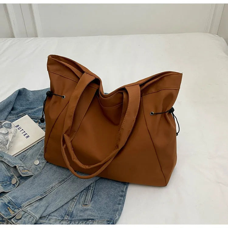 Soft foldable Oxford cloth commuter shoulder tote bag in street trend style