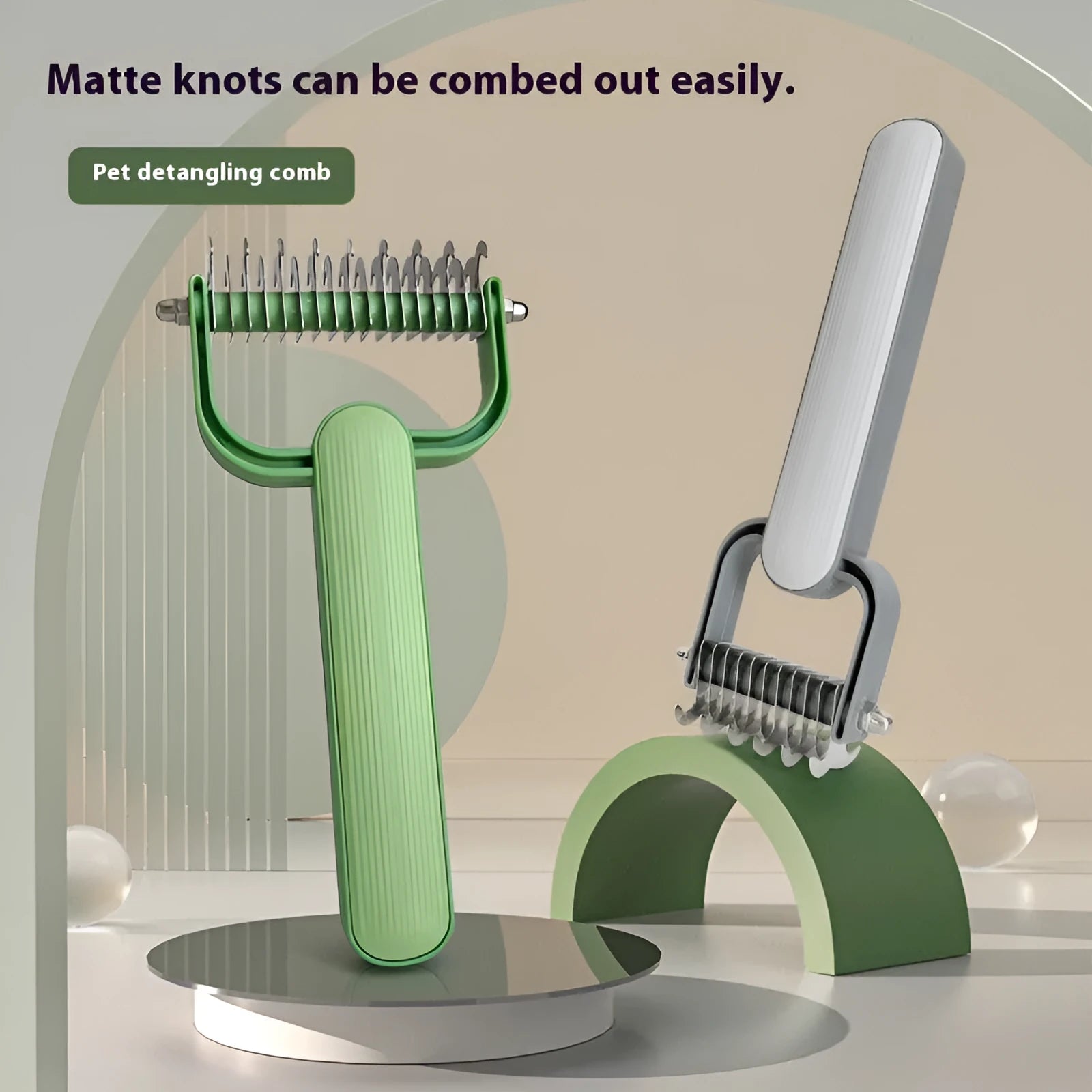 Dog grooming comb with stainless steel teeth and plastic handle in green or grey colour