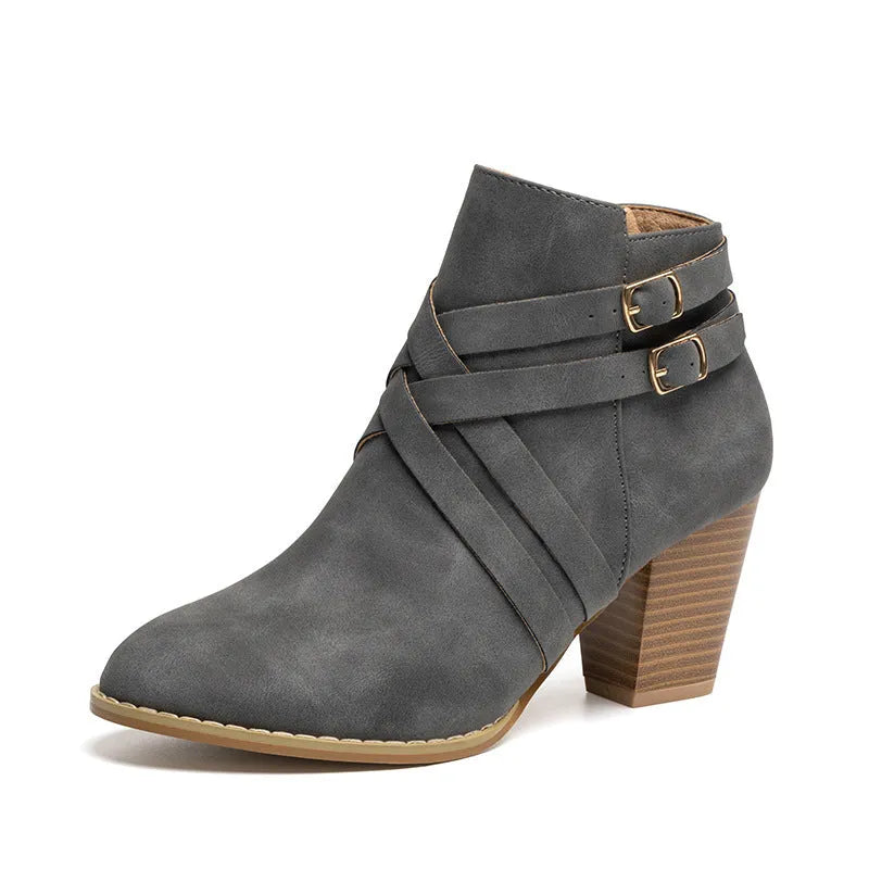 Grey plus-size short ankle boots with a 7cm stout heel and side zip.