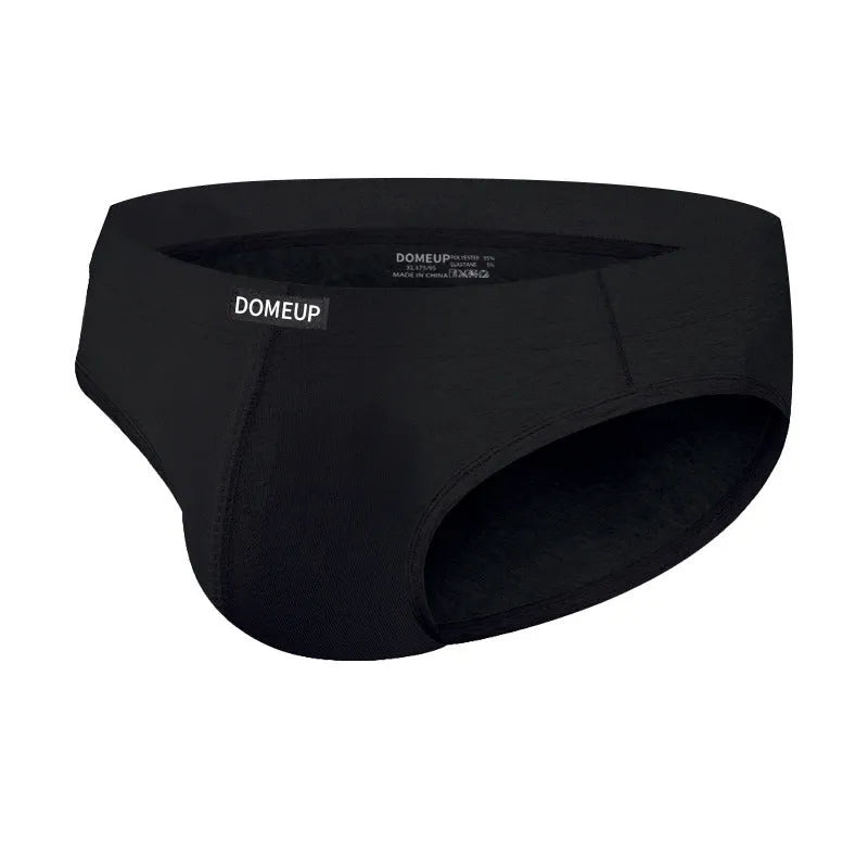 Men's solid colour briefs in seamless breathable fabric with low waist design