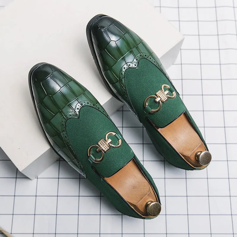 Korean style men's leather shoes with pointed toe and low-top design in black and green colour options